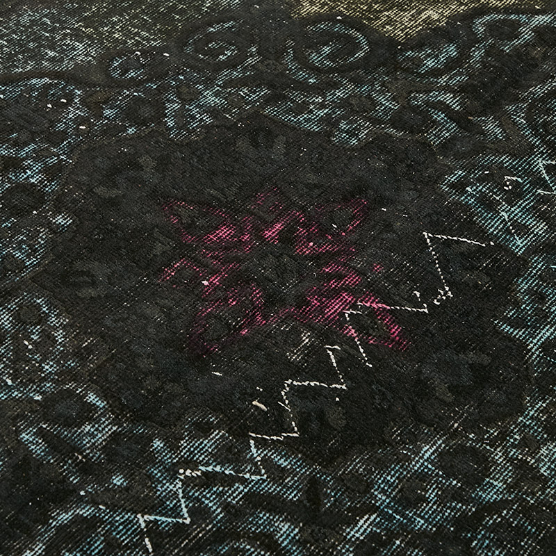 Hand Carved Over-Dyed Rug - 5' 5" x 8' 10" (65" x 106") - K0080836