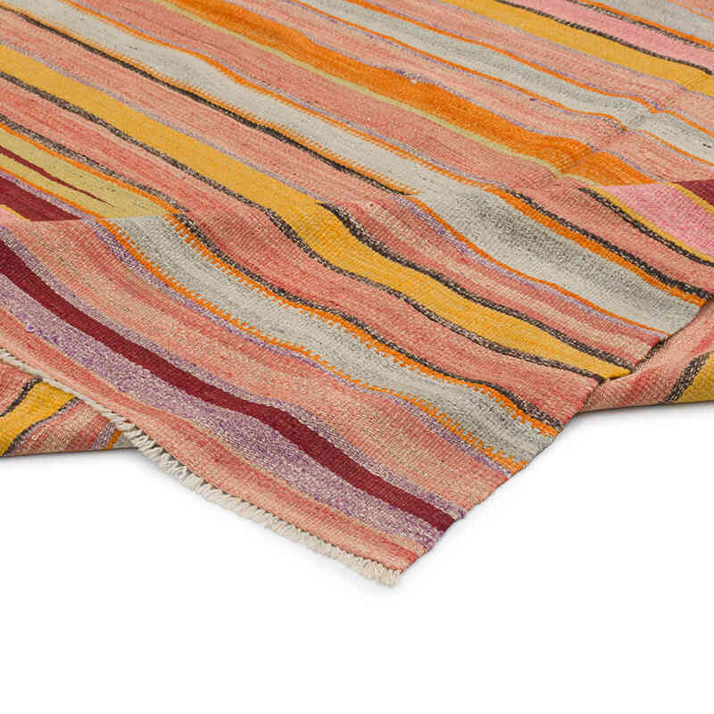 Vintage Turkish Kilim Rug - 5' 7" x 7' 10" (67" x 94") - K0080871