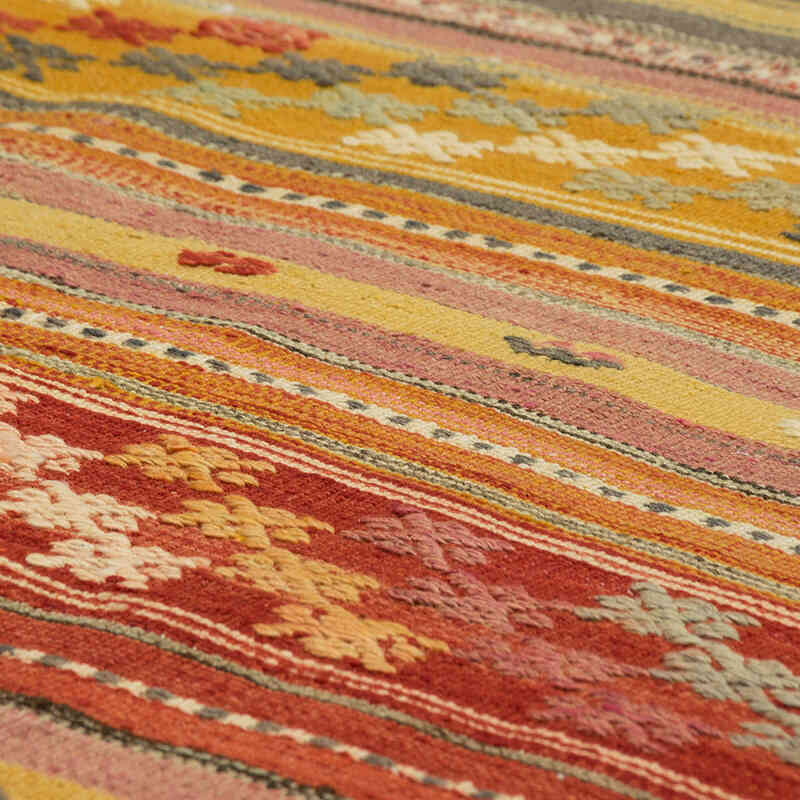 Vintage Manisa Kilim Rug - 4' 7" x 6' 9" (55" x 81") - K0081157