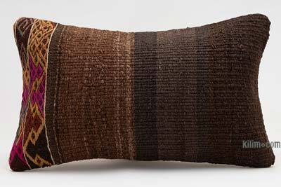 Kilim Pillow Cover - 1' 8" x 1'  (20" x 12")