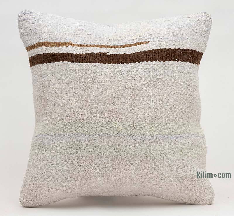 Kilim Pillow Cover - 1' 4" x 1' 4" (16" x 16") - K0081438