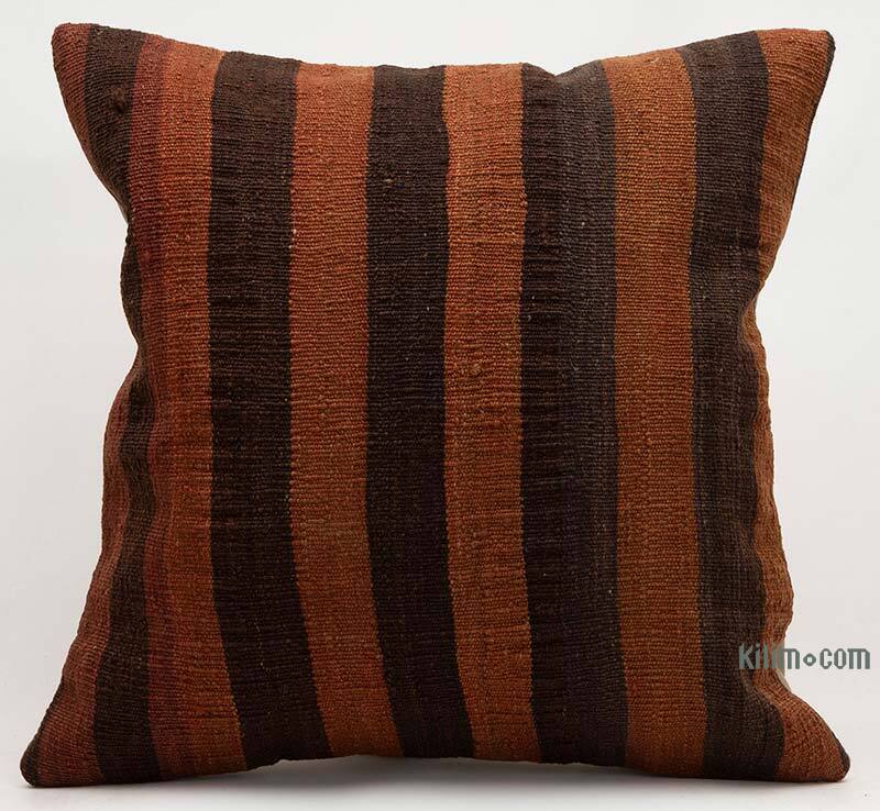 Kilim Pillow Cover - 1' 8" x 1' 8" (20" x 20") - K0081763