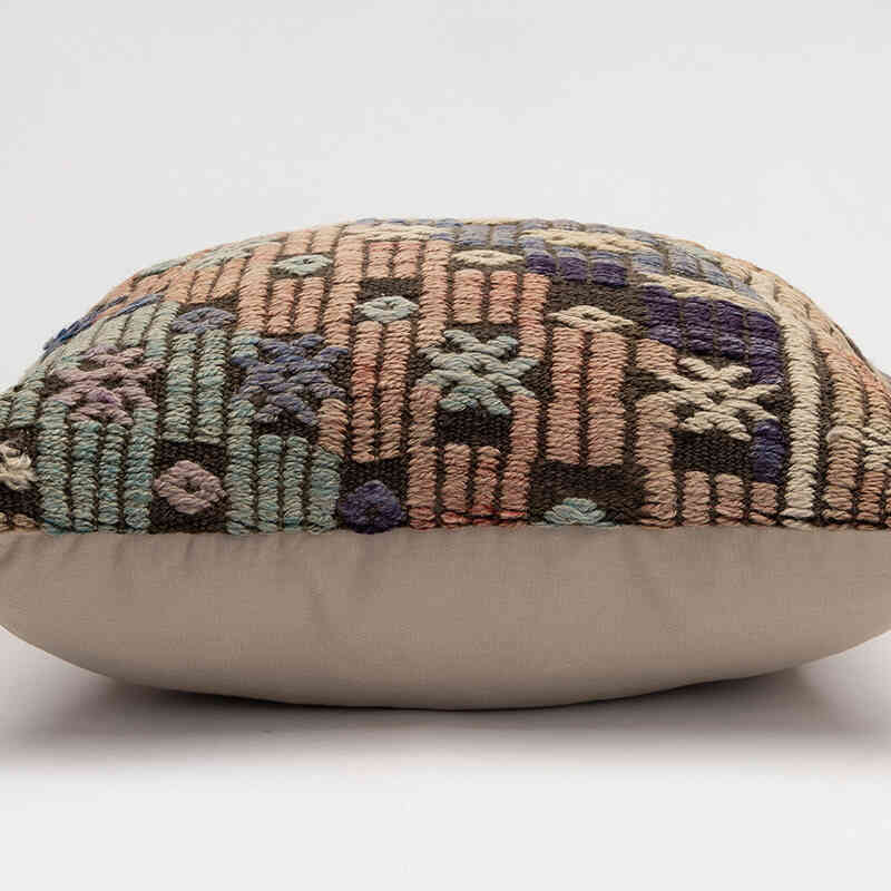 Kilim Pillow Cover - 1' 8" x 1' 8" (20" x 20") - K0081797