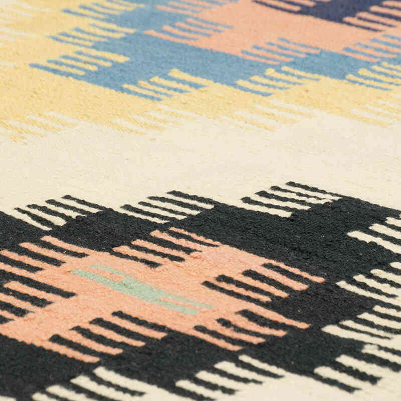 New Handwoven Turkish Kilim Rug - 3' 11" x 6' 1" (47" x 73") - K0081959