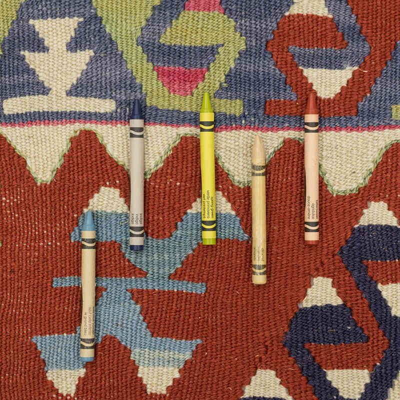 New Handwoven Turkish Kilim Rug - 3' 11" x 5' 10" (47" x 70") - K0082005