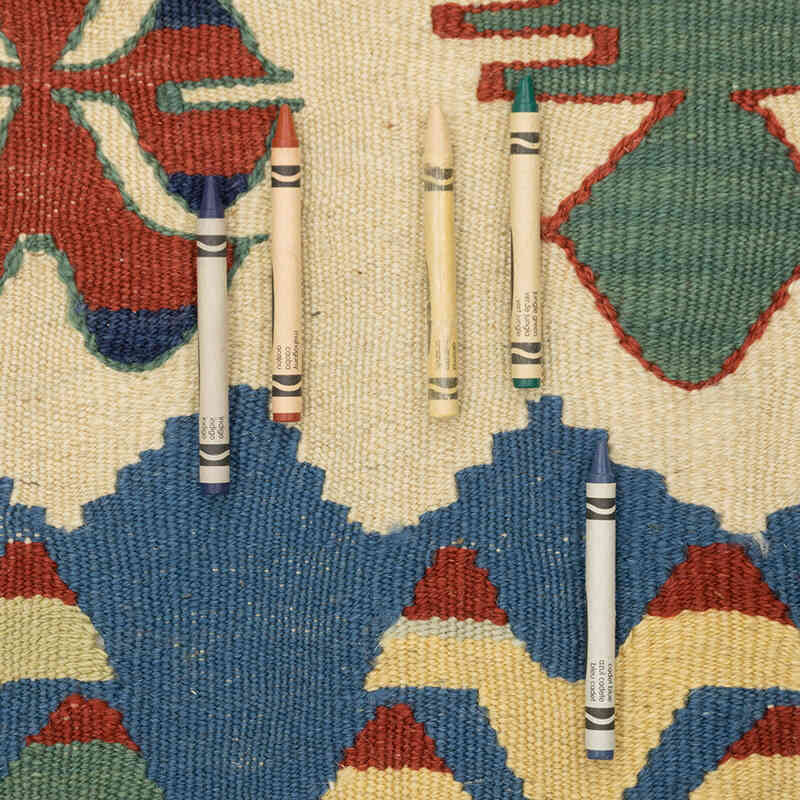 New Handwoven Turkish Kilim Rug - 3' 10" x 5' 5" (46" x 65") - K0082006