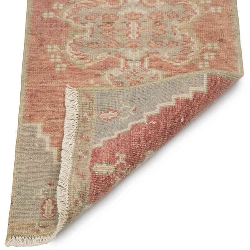 Vintage Turkish Hand-Knotted Rug - 1' 3" x 2' 9" (15" x 33") - K0083382