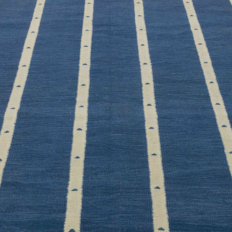 New Handwoven Turkish Kilim Rug - 5' 8" x 8' 1" (68" x 97") - K0083519