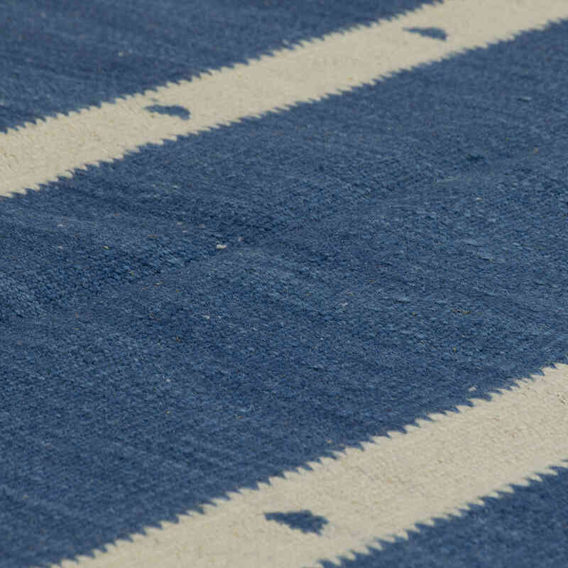 New Handwoven Turkish Kilim Rug - 5' 8" x 8' 1" (68" x 97") - K0083519