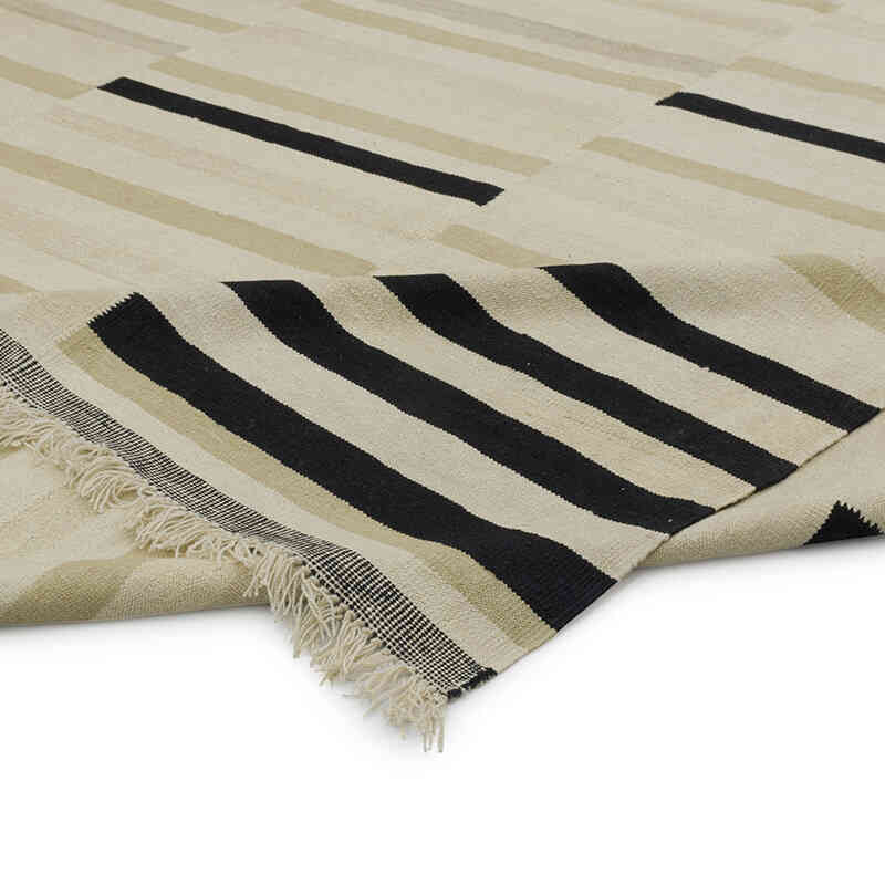 New Handwoven Turkish Kilim Rug - 9' 10" x 13' 5" (118" x 161") - K0083559