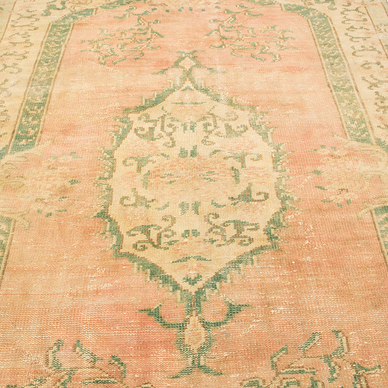 Vintage Turkish Hand-Knotted Rug - 5' 7" x 8' 3" (67" x 99") - K0083570