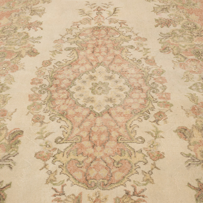Vintage Turkish Hand-Knotted Rug - 5' 7" x 9' 3" (67" x 111") - K0083573