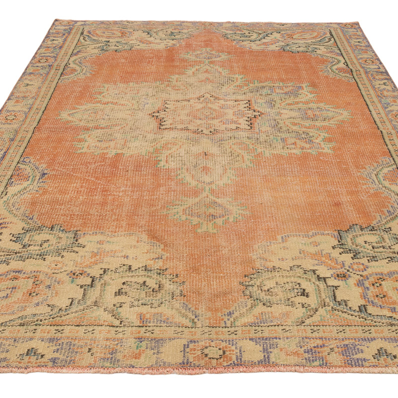 Vintage Turkish Hand-Knotted Rug - 5' 7" x 8' 8" (67" x 104") - K0083621