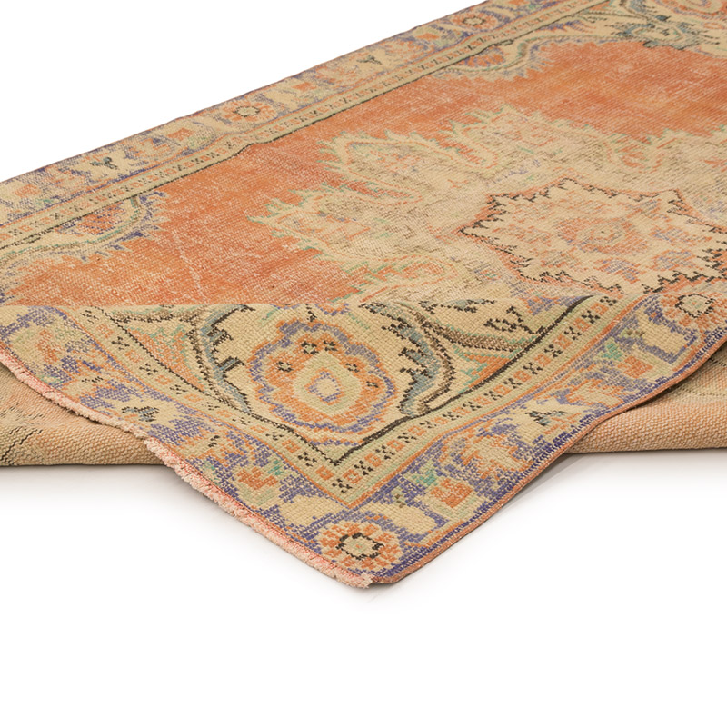 Vintage Turkish Hand-Knotted Rug - 5' 7" x 8' 8" (67" x 104") - K0083621