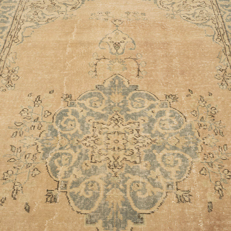 Vintage Turkish Hand-Knotted Rug - 5' 5" x 8' 8" (65" x 104") - K0084195