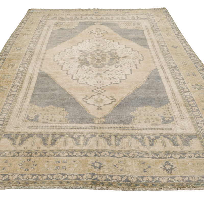 Vintage Turkish Hand-Knotted Rug - 5' 1" x 9'  (61" x 108") - K0084312