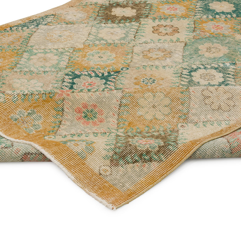 Vintage Turkish Hand-Knotted Rug - 5' 3" x 9' 5" (63" x 113") - K0084344