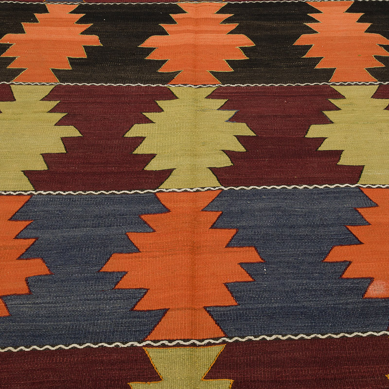 Vintage Manisa Kilim Rug - 5' 10" x 10' 7" (70" x 127") - K0085232