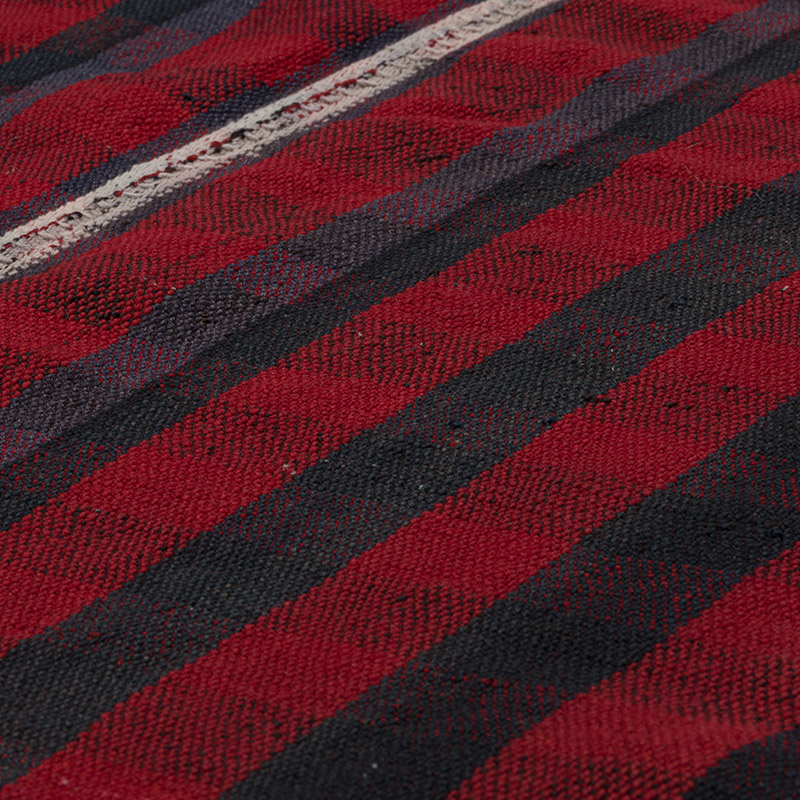 Vintage Anatolian Kilim Rug - 6' 6" x 9'  (78" x 108") - K0085359