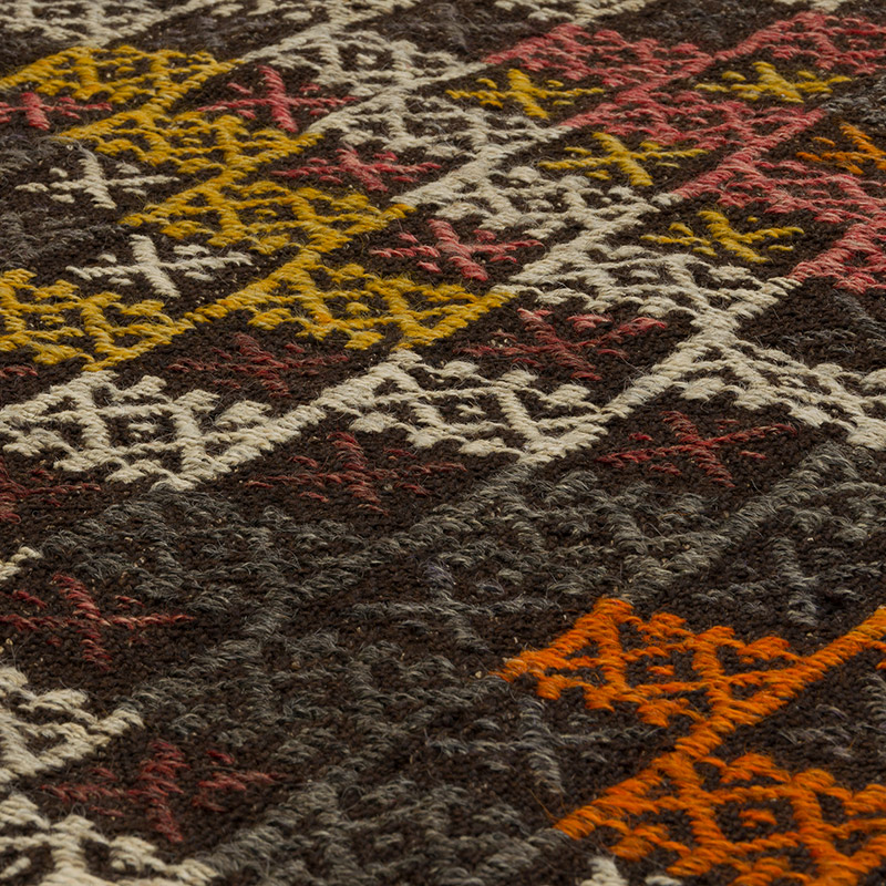 Vintage Anatolian Jijim Rug - 4' 6" x 8' 7" (54" x 103") - K0085362