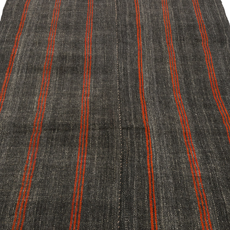 Vintage Anatolian Kilim Rug - 4' 9" x 8' 3" (57" x 99") - K0085377