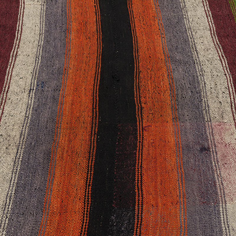 Vintage Anatolian Kilim Rug - 5' 5" x 7' 5" (65" x 89") - K0085378