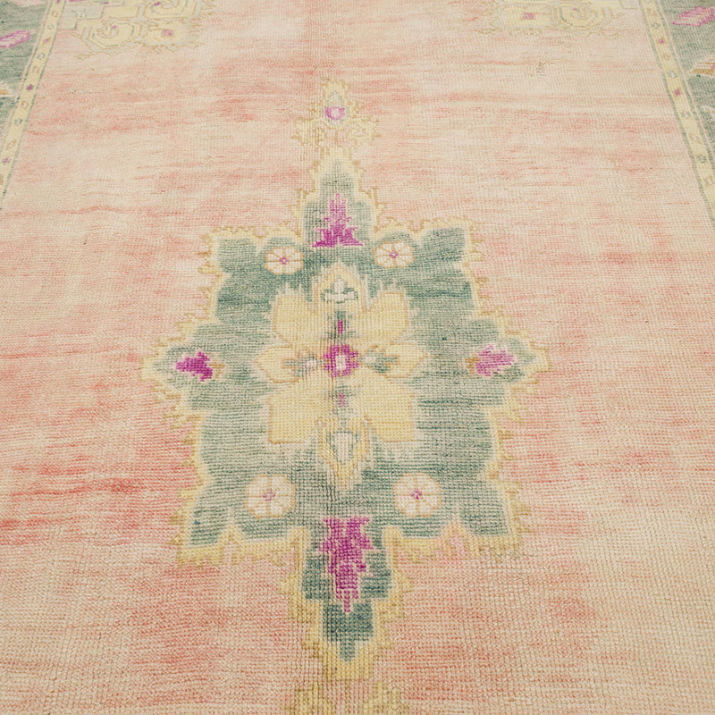Vintage Turkish Hand-Knotted Rug - 5' 11" x 9' 1" (71" x 109") - K0085569