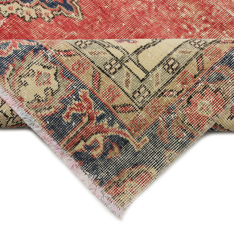 Vintage Turkish Hand-Knotted Rug - 5' 10" x 9' 4" (70" x 112") - K0085659