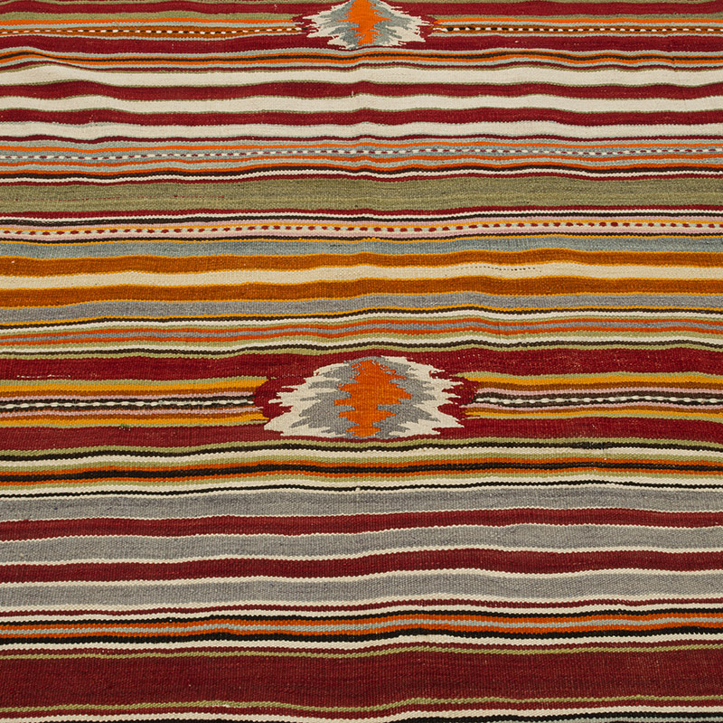 Vintage Konya Kilim Rug - 4' 7" x 6' 9" (55" x 81") - K0085696
