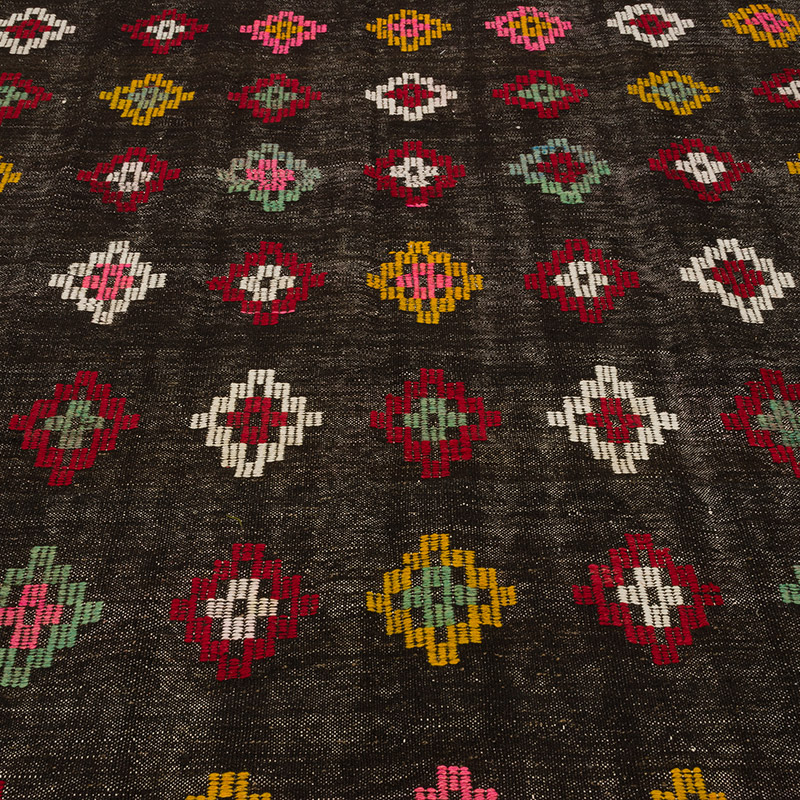 Vintage Anatolian Jijim Rug - 6' 2" x 9' 8" (74" x 116") - K0085805