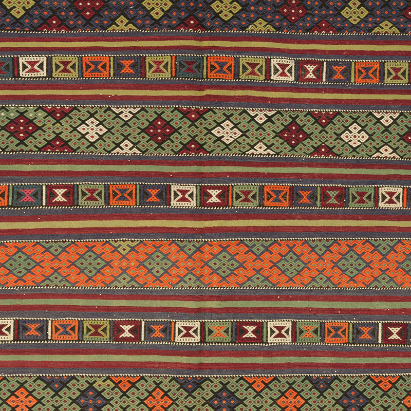 Vintage Balikesir Kilim Rug - 5' 8" x 9' 9" (68" x 117") - K0085822