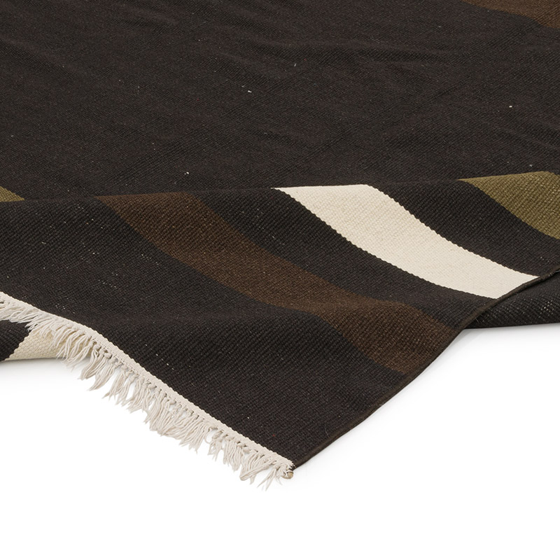 Vintage Turkish Kilim Rug - 5' 7" x 7' 10" (67" x 94") - K0085867