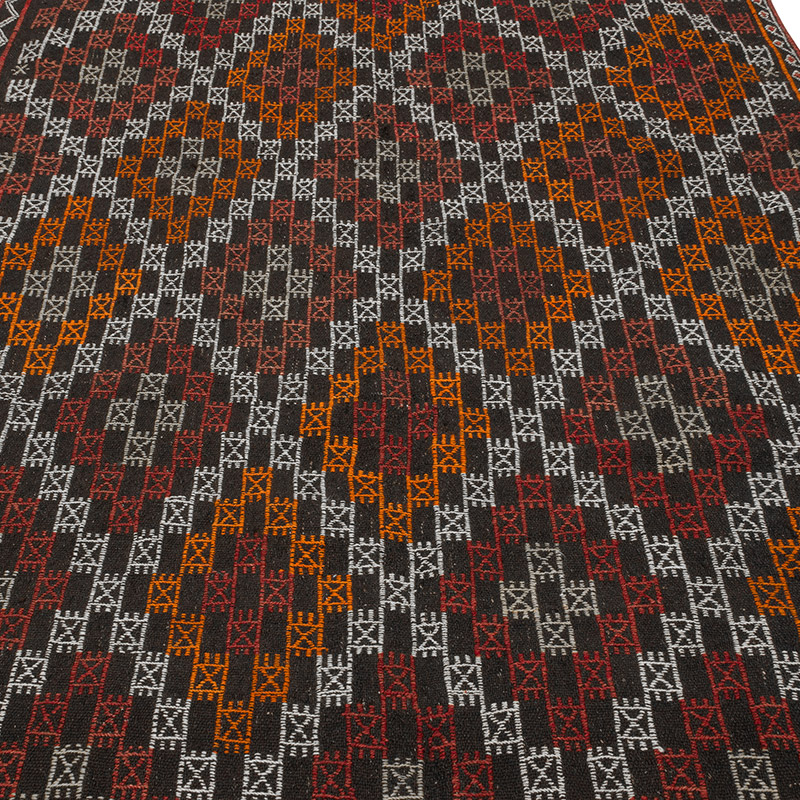 Vintage Anatolian Jijim Rug - 5' 1" x 9' 1" (61" x 109") - K0085871