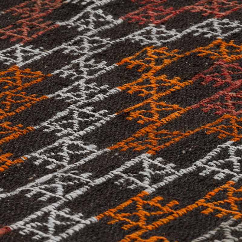 Vintage Anatolian Jijim Rug - 5' 1" x 9' 1" (61" x 109") - K0085871