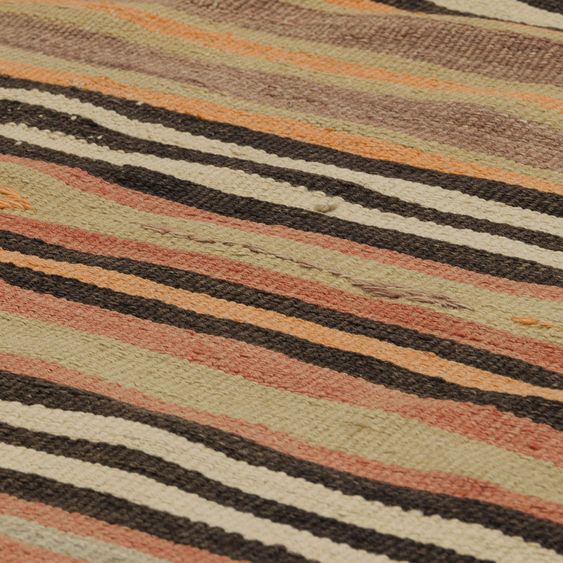 Vintage Turkish Kilim Rug - 5' 1" x 7' 11" (61" x 95") - K0085932
