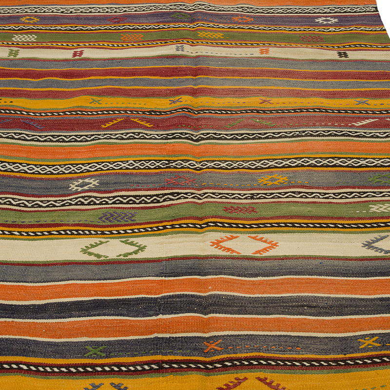 Vintage Turkish Kilim Rug - 5' 1" x 10' 2" (61" x 122") - K0085948