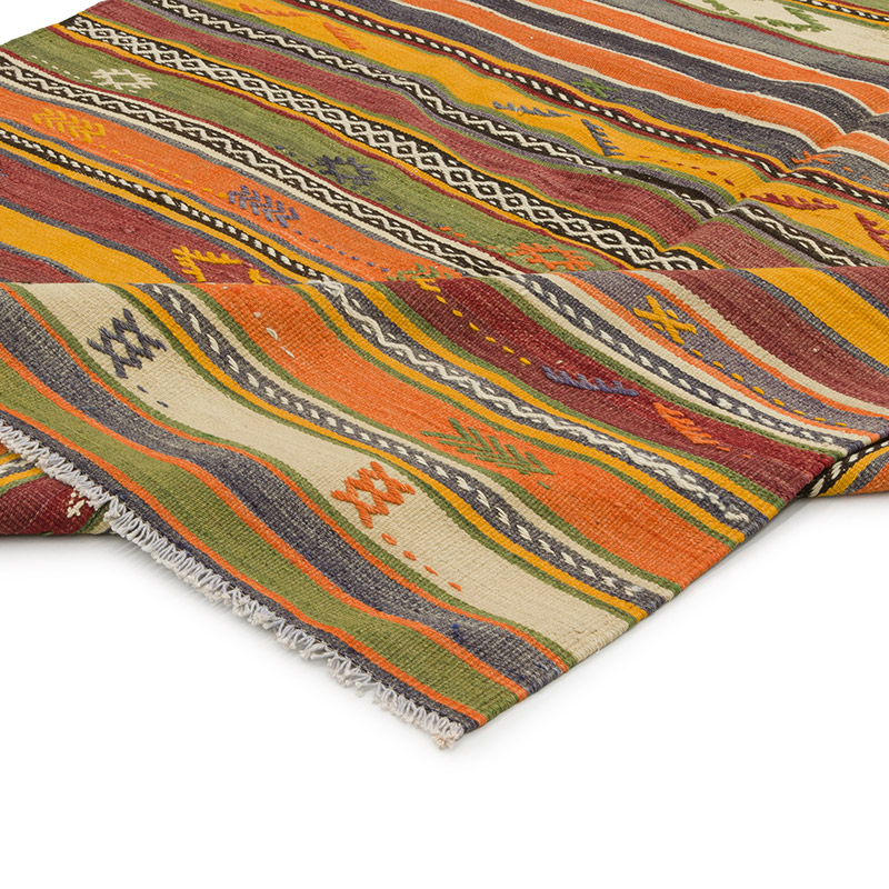 Vintage Turkish Kilim Rug - 5' 1" x 10' 2" (61" x 122") - K0085948
