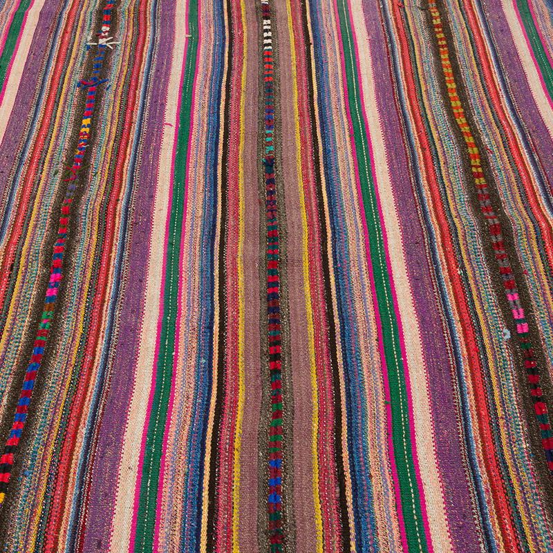 Vintage Anatolian Kilim Rug - 5' 3" x 9' 4" (63" x 112") - K0085962
