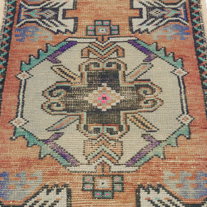 Vintage Turkish Hand-Knotted Rug - 1' 7" x 2' 10" (19" x 34") - K0086060