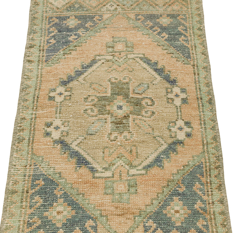 Vintage Turkish Hand-Knotted Rug - 1' 5" x 2' 9" (17" x 33") - K0086354