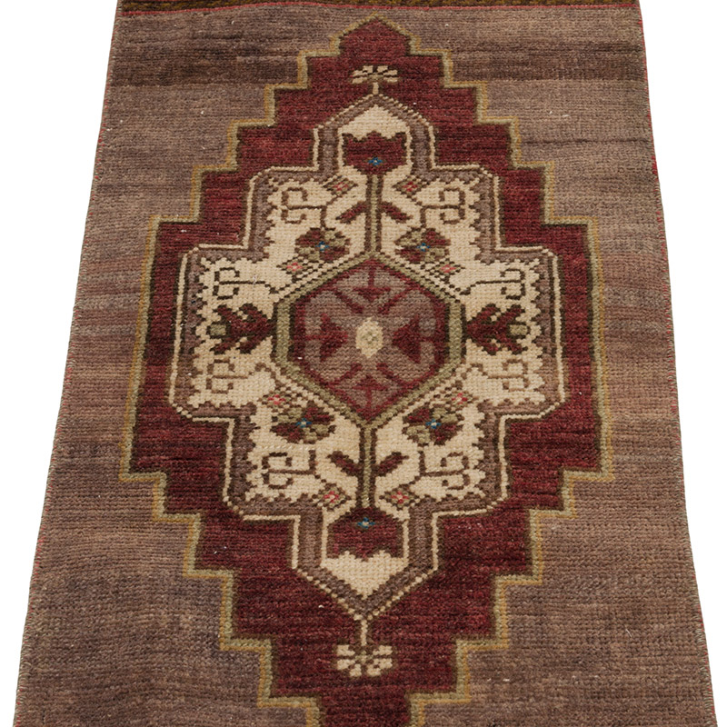 Vintage Turkish Hand-Knotted Rug - 1' 3" x 3' 7" (15" x 43") - K0086368