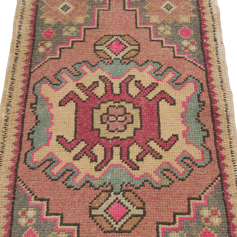 Vintage Turkish Hand-Knotted Rug - 1' 7" x 3' 1" (19" x 37") - K0086369