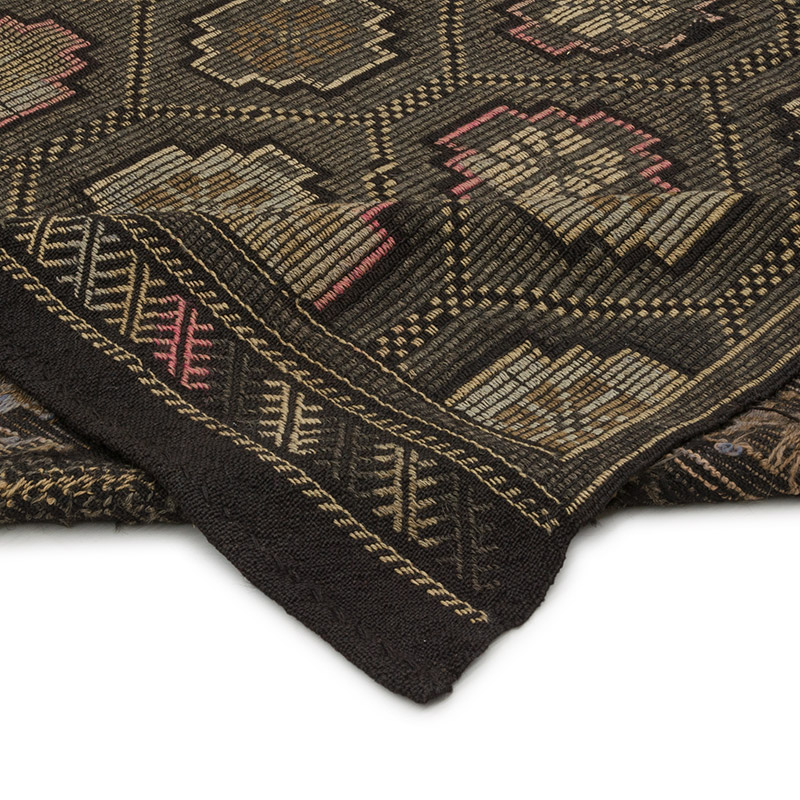 Vintage Anatolian Jijim Rug - 5' 9" x 9' 1" (69" x 109") - K0086447